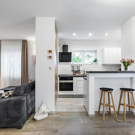 Apartment Top Location 