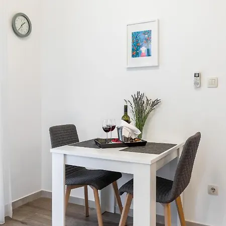 Apartment Top Location 