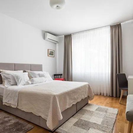 Apartment Top Location 
