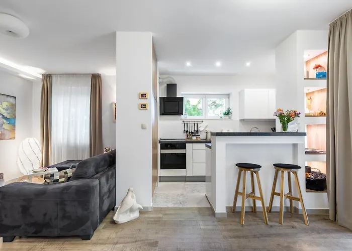 Apartment Top Location 
