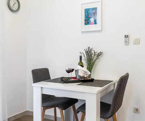 Apartment Top Location 