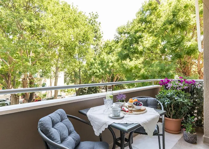 Apartment Top Location 